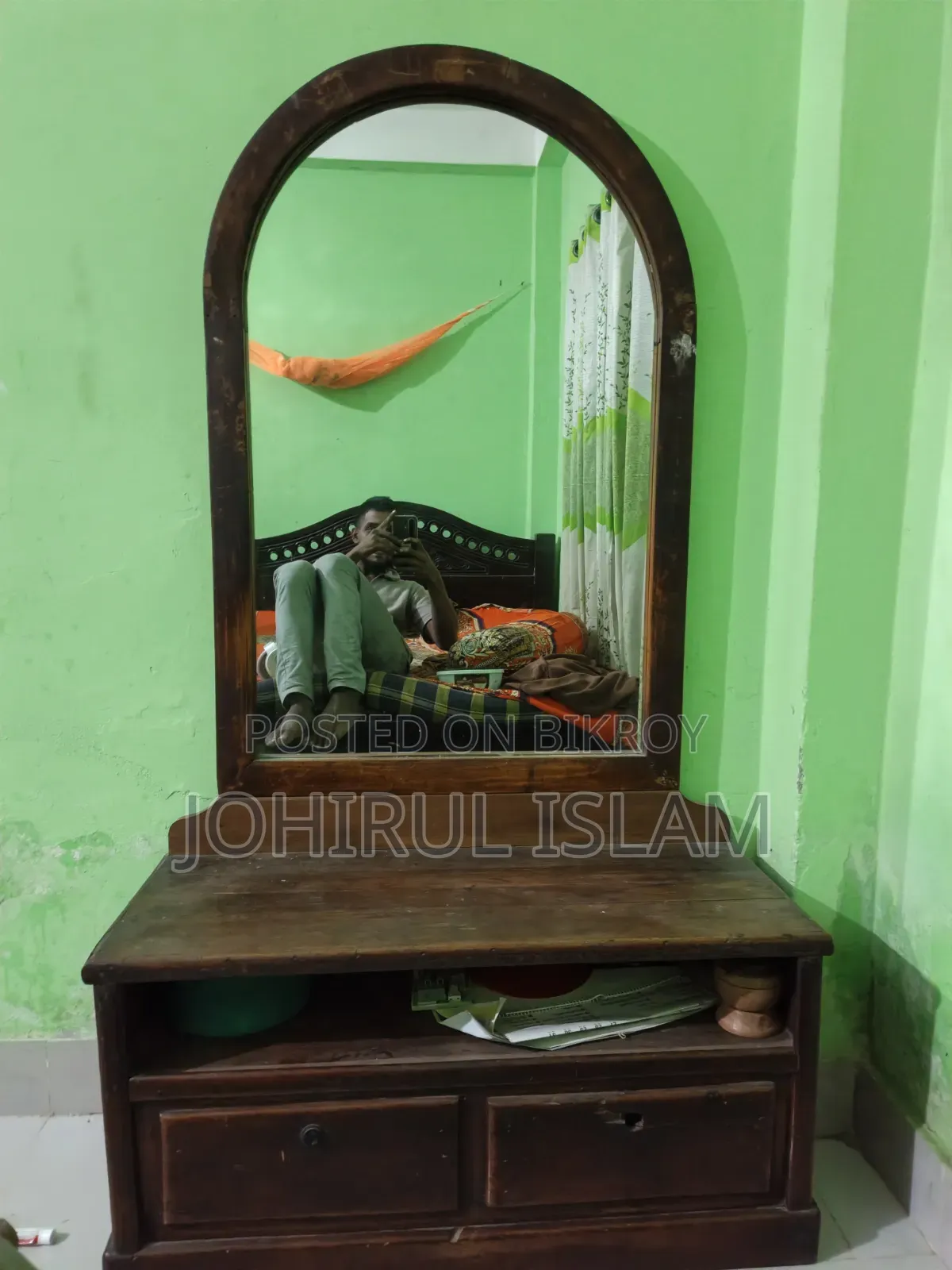 Dressing Table + Dining Table + 5 Chairs RFL