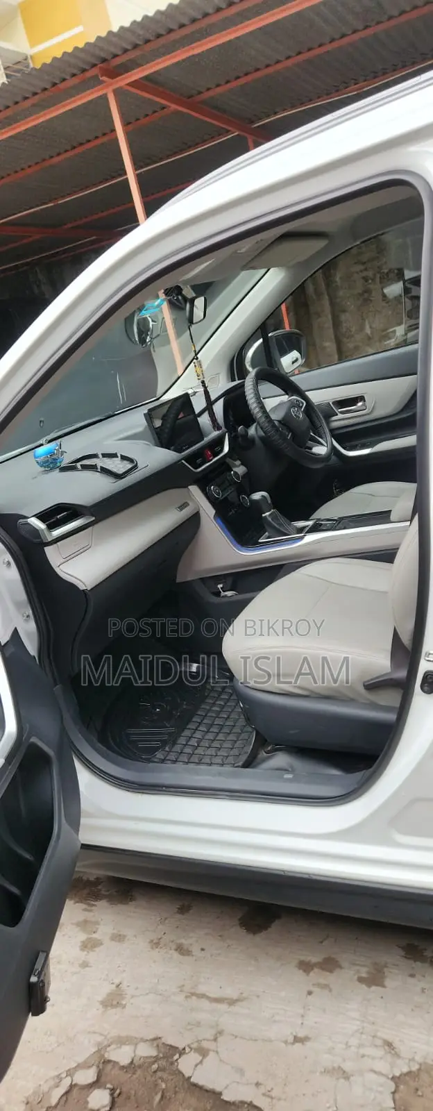 New Toyota Veloz 1.5 CVT FWD 2022 White
