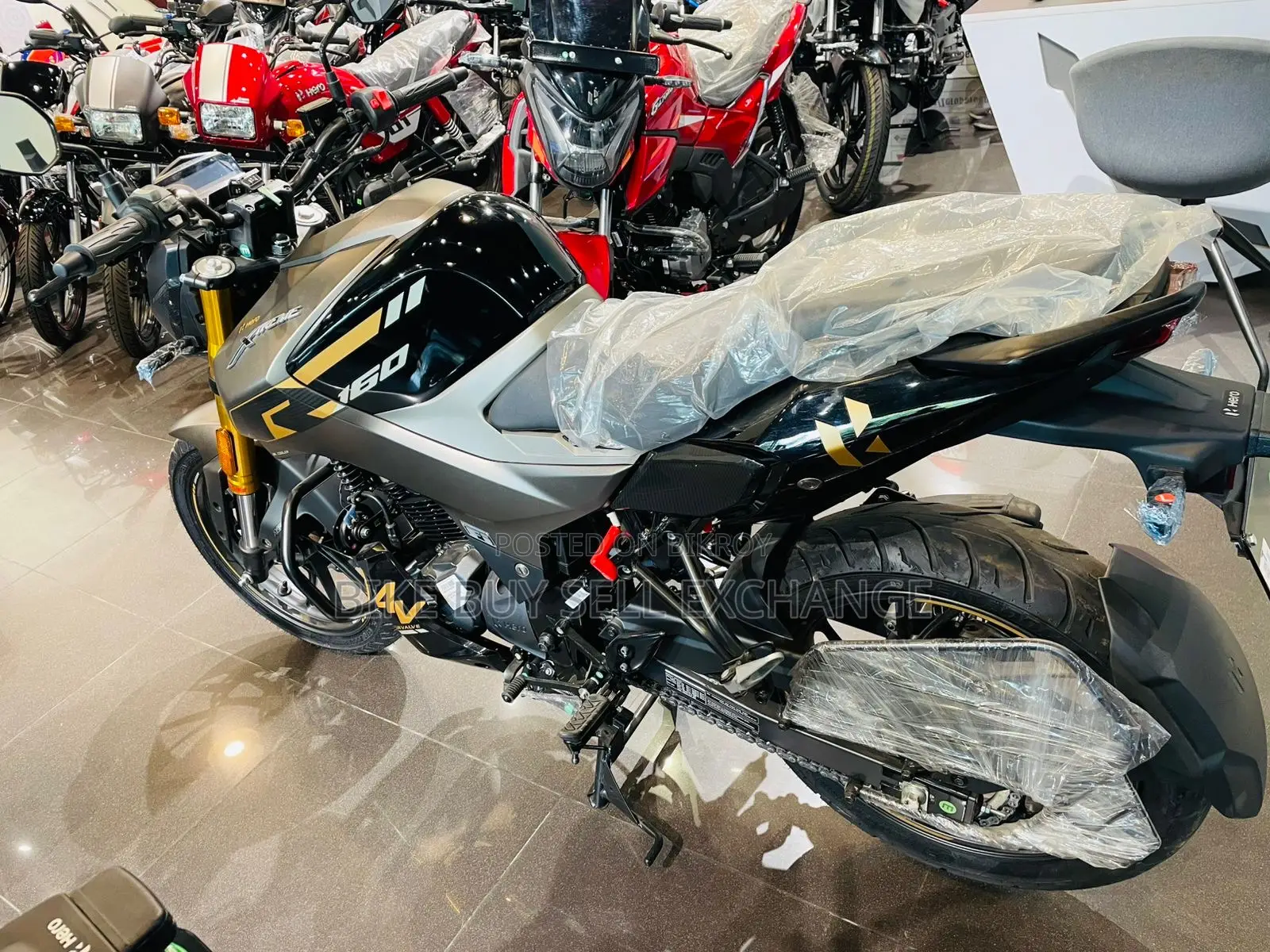 New Hero Xtreme 160R 4V 2026 Black