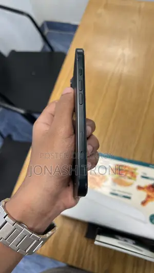 Apple iPhone 16 128 GB Black