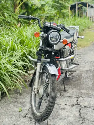 Yamaha 1983 White