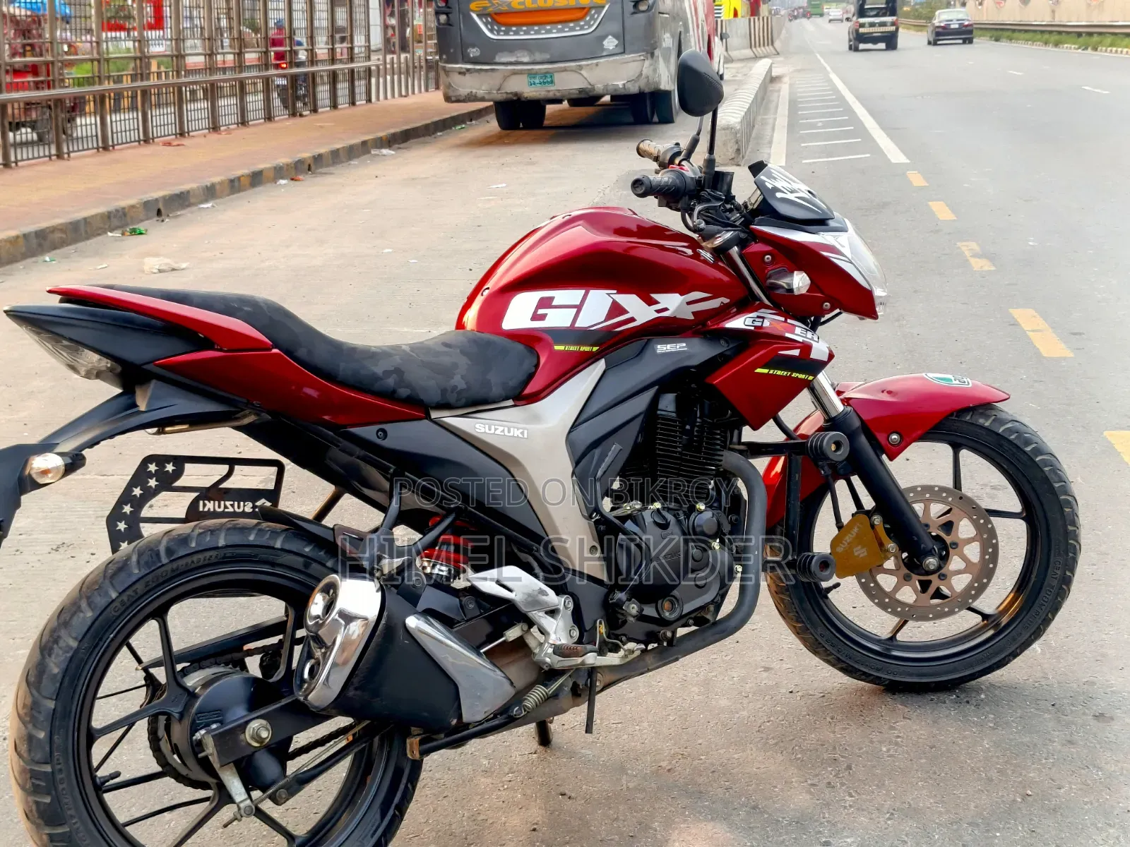 Suzuki Gixxer Monotone 2023 Red