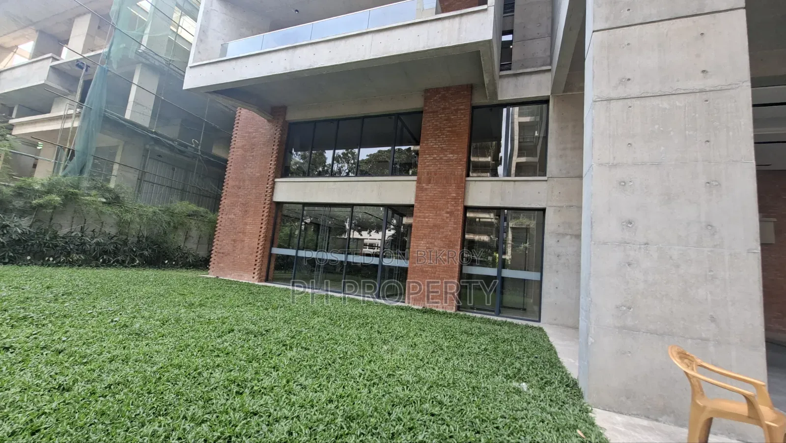 4bdrm Apartment in Gulshan for Sale