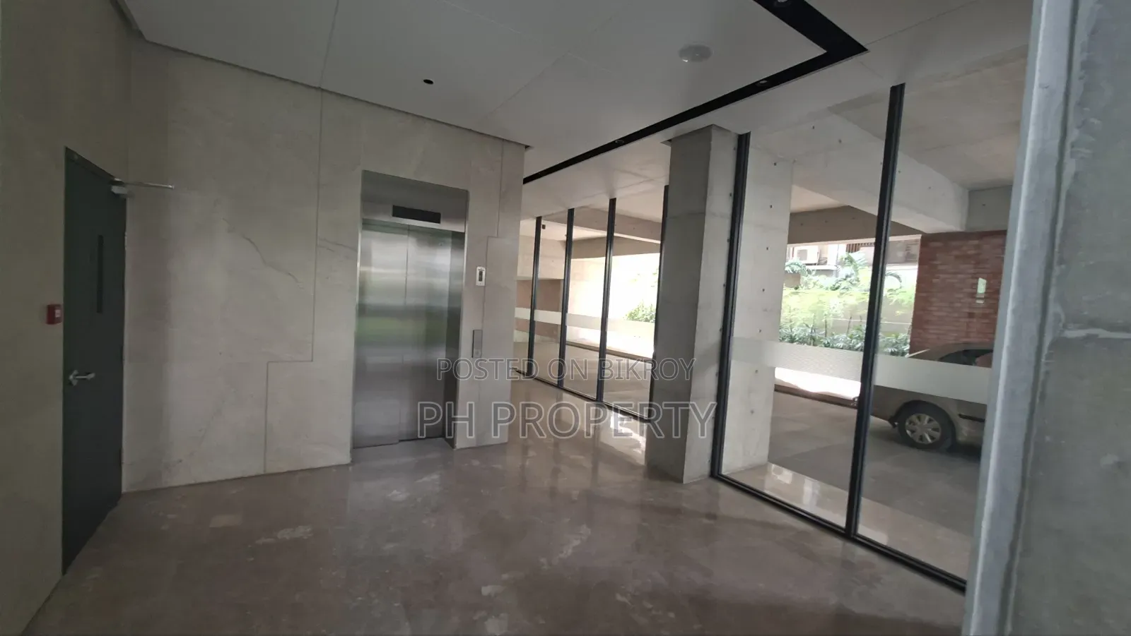 4bdrm Apartment in Gulshan for Sale