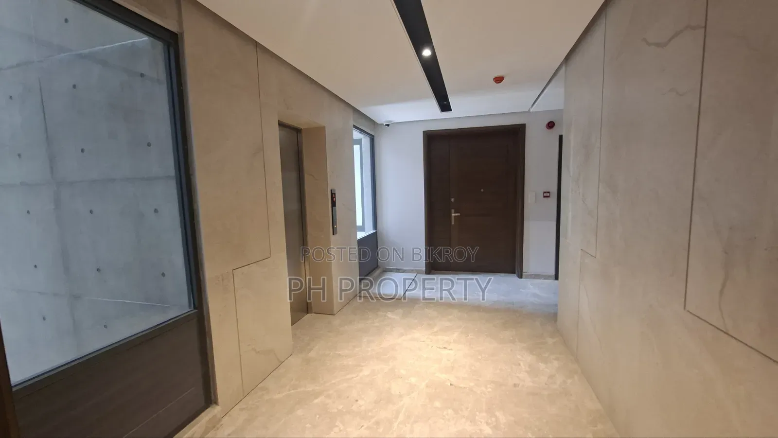 4bdrm Apartment in Gulshan for Sale