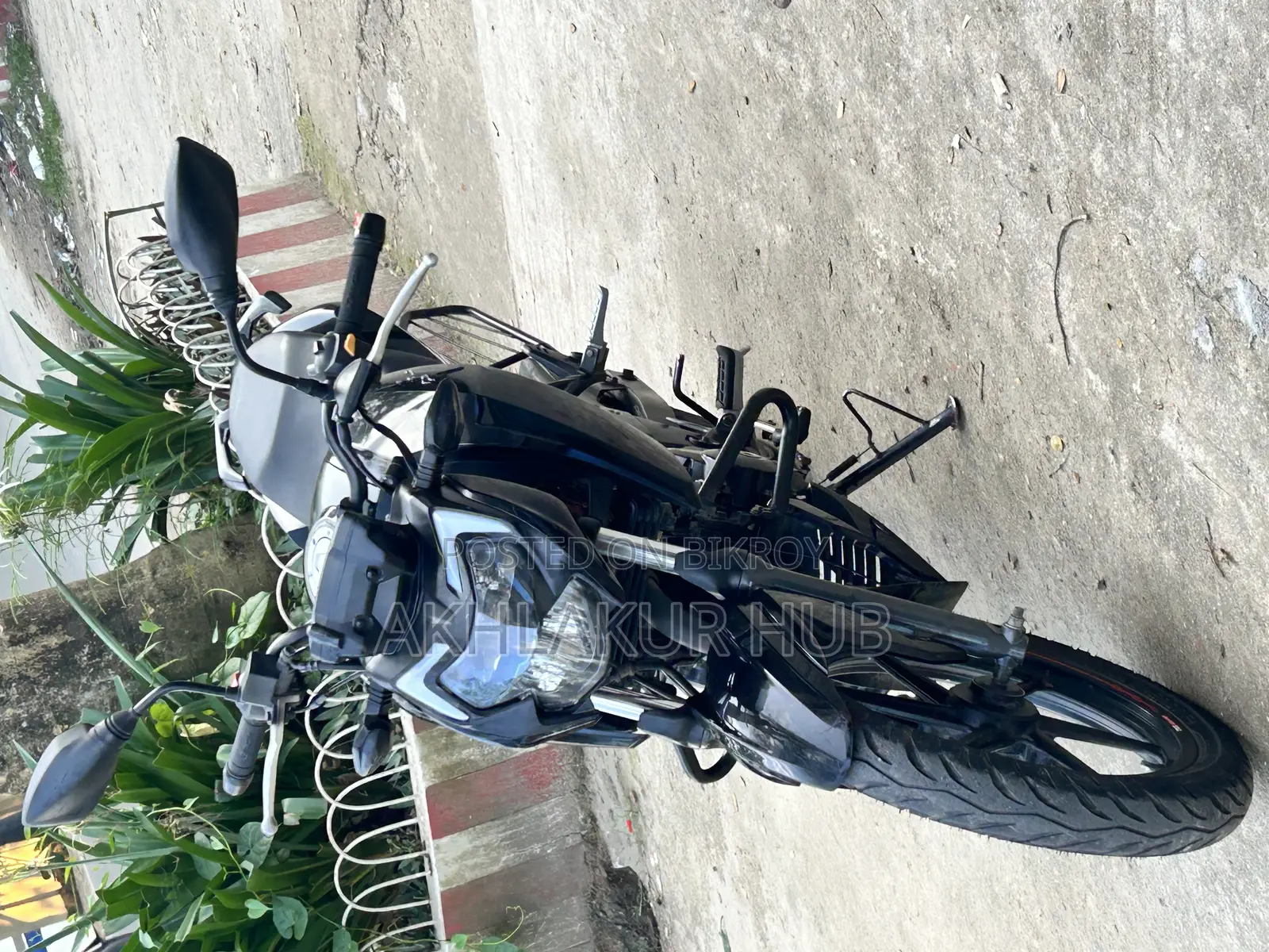 TVS Apache RTR 160 4V 2022 Black