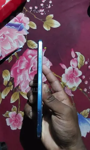 Infinix Hot 40i 128 GB Silver