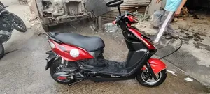 Arc Vector 2026 Red