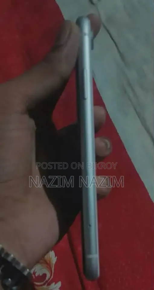 Apple iPhone XR 64 GB White