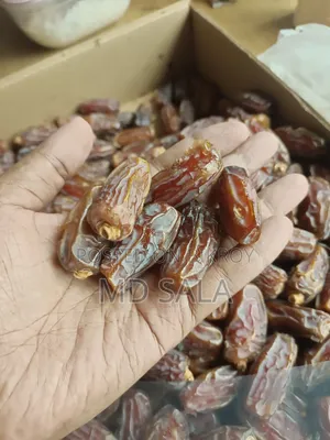 Date Safari Sukkari and others available with us