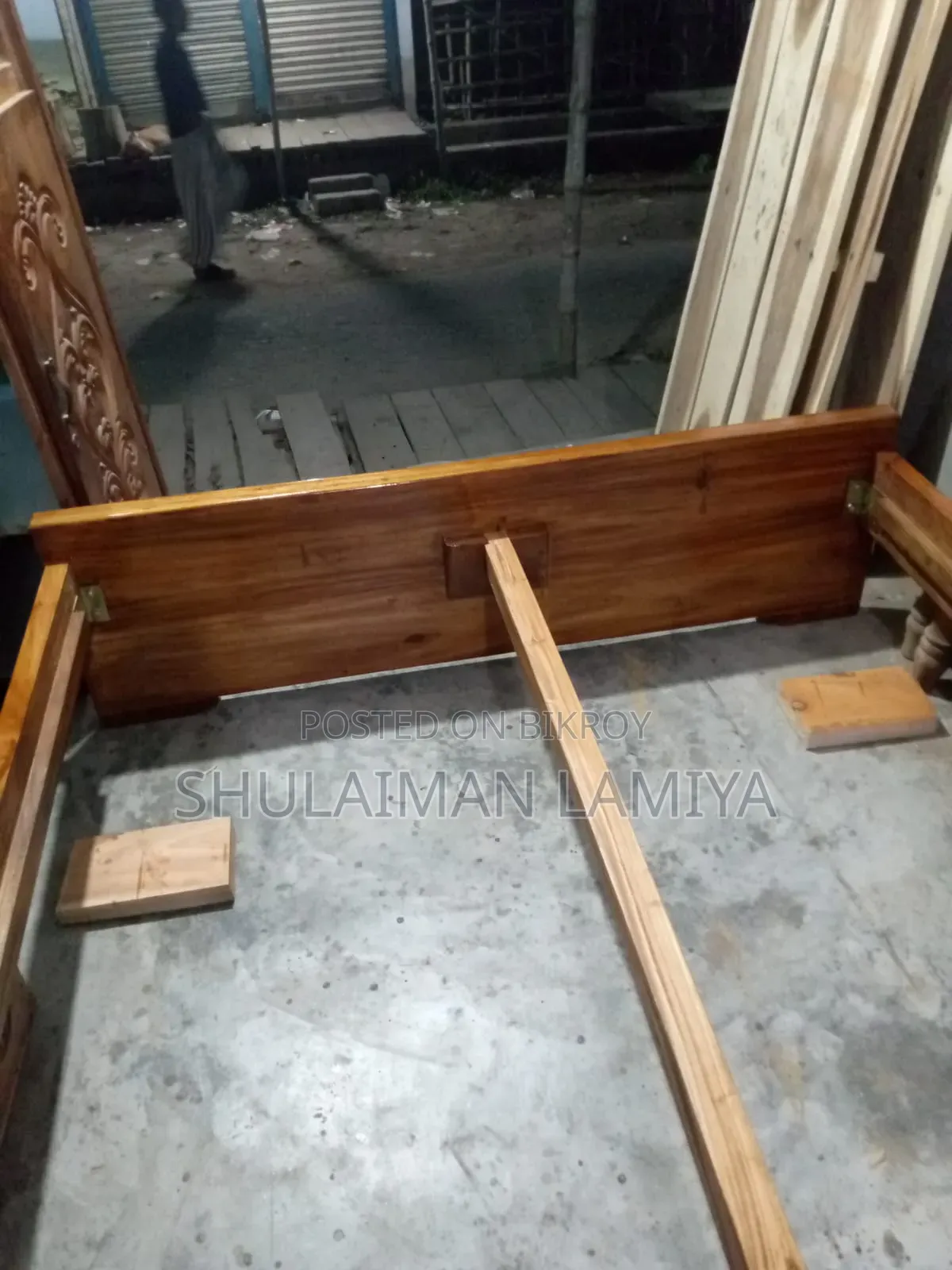পাবলা ফার্নিচার নতুন একটি খাট