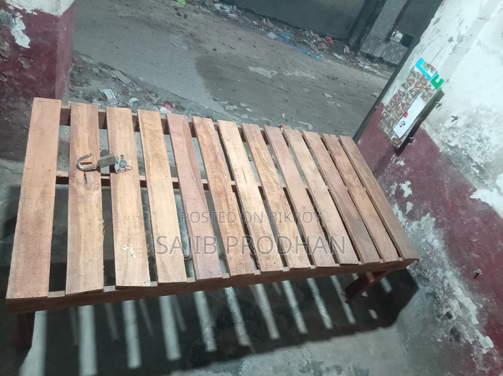 মুদির দোকান বা ব্যবসার জন্য ৪টি মজবুত মেহগনি কাঠের টেবিল