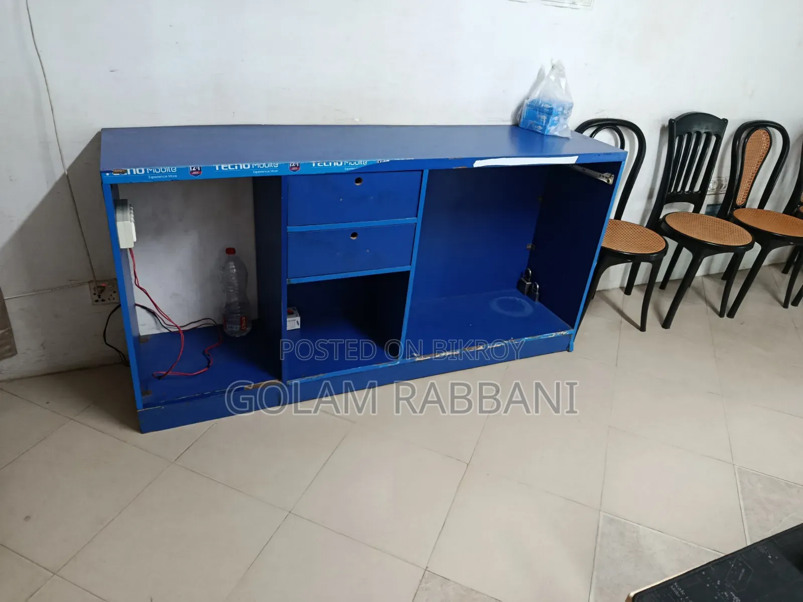 Small size table. Can be used in office or shop.