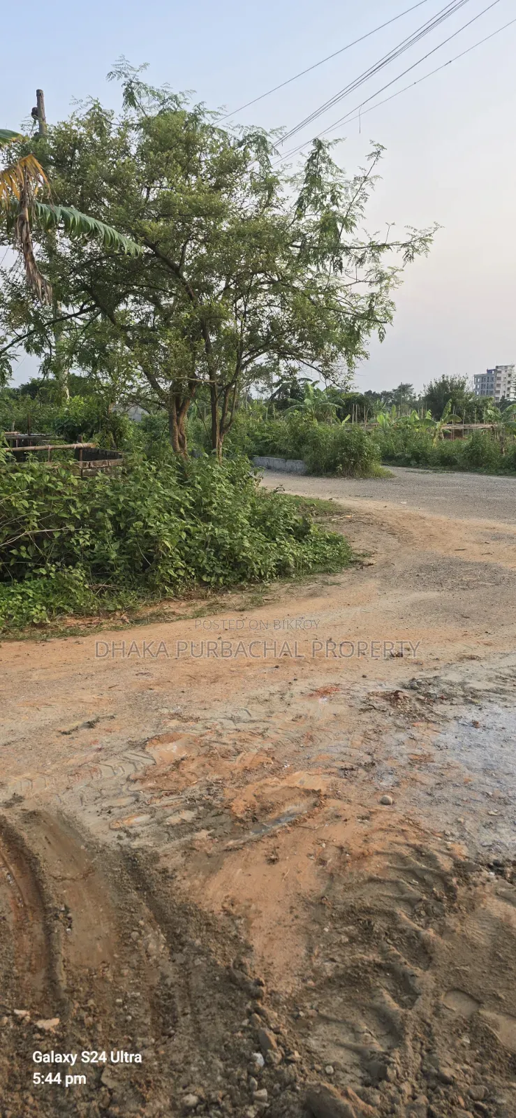 ১০০'রোডে দক্ষিণমুখী তিন কাঠা প্লট বিক্রয়