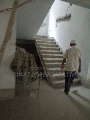 12-Bedroom House for Sale