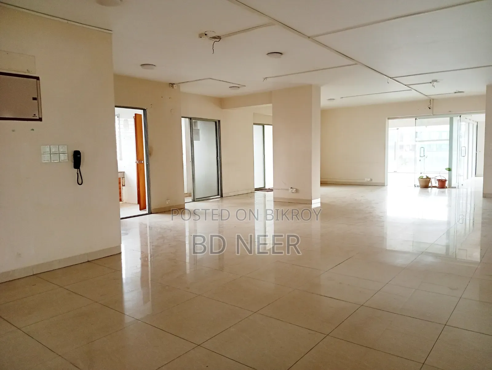 6 Bedroom Apartment in Gulshan for Rent