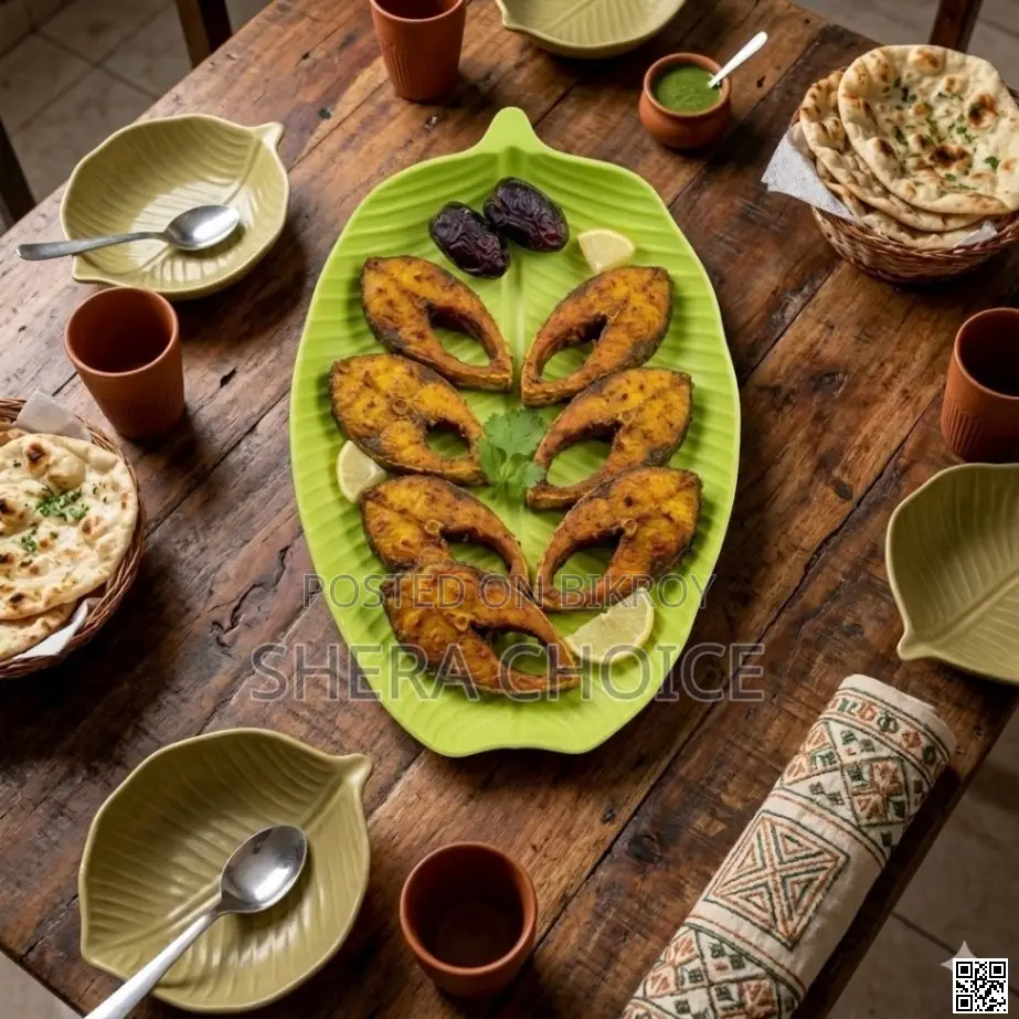 Banana Leaf Shaped Plastic Plate, Green