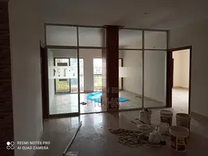 অফিস স্পেস ভাড়ার জন্য