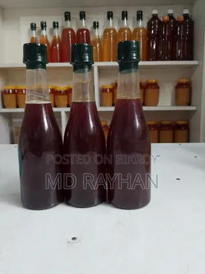 প্রাকৃতিক চাকের মধু