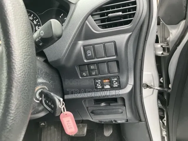 Toyota Noah 2.0 FWD (7 Seater) 2020 Silver