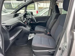 Toyota Noah 2.0 FWD (7 Seater) 2020 Silver