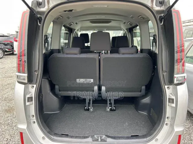 Toyota Noah 2.0 FWD (7 Seater) 2020 Silver