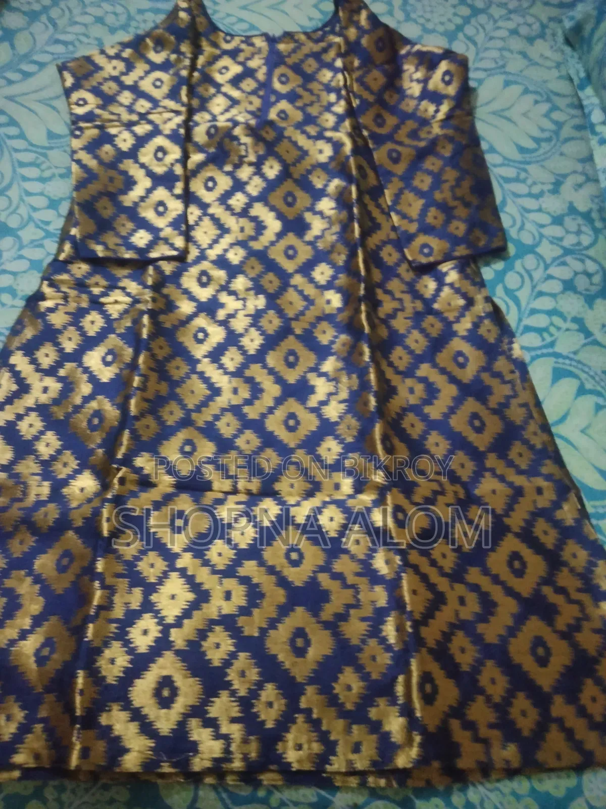 মহিলাদের পোশাক