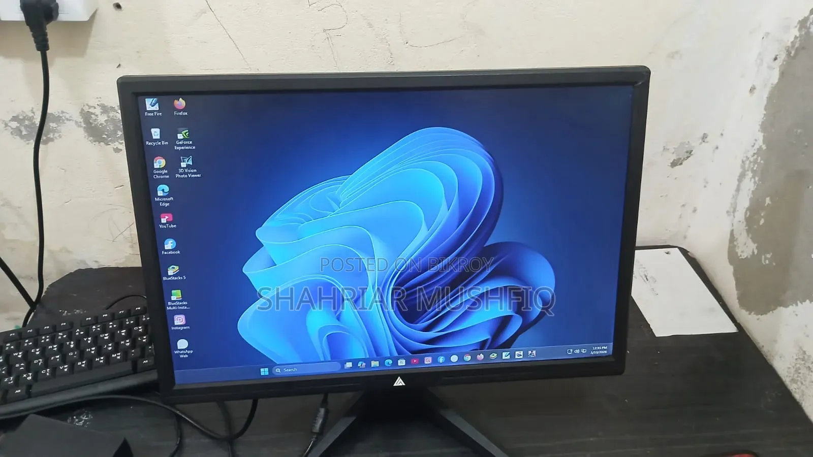 Second-hand monitor for 4500 Taka, Location: Khulna, Contact us