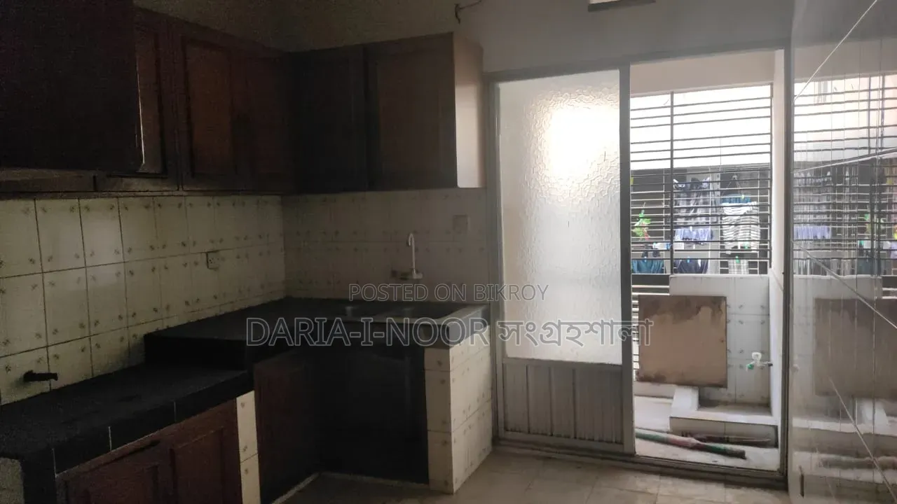 3bdrm Apartment in June 05, Dhanmondi for Sale