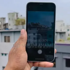 Apple iPhone XR 64 GB White