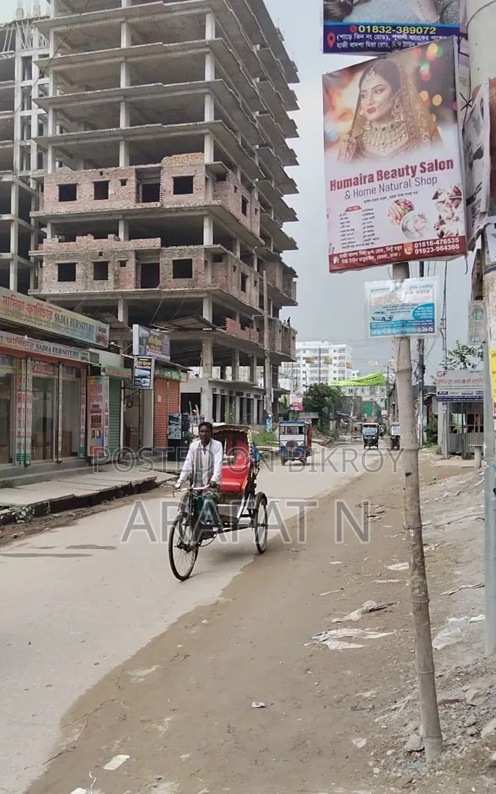 4bdrm Apartment in Md Mobinur Rahman, Demra for sale