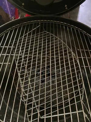 স্ট্যান্ডসহ চারকোল BBQ কেটল গ্রিল