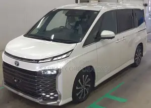 Toyota Voxy 2023 পার্ল
