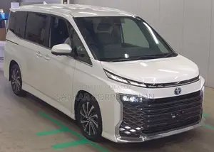 Toyota Voxy 2023 Pearl