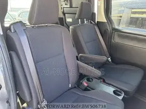 Toyota Noah 2021 Silver