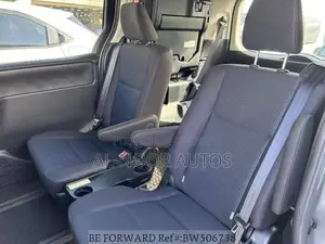 Toyota Noah 2021 Silver
