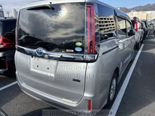Toyota Noah 2021 Silver