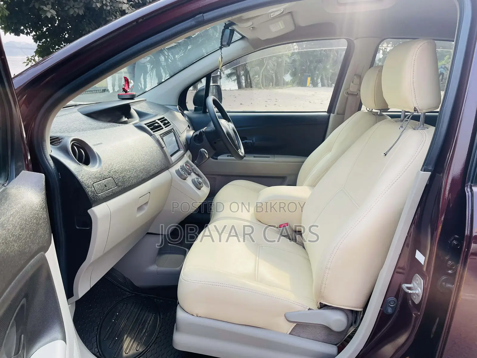 New Toyota Passo Sette 2009 Maroon