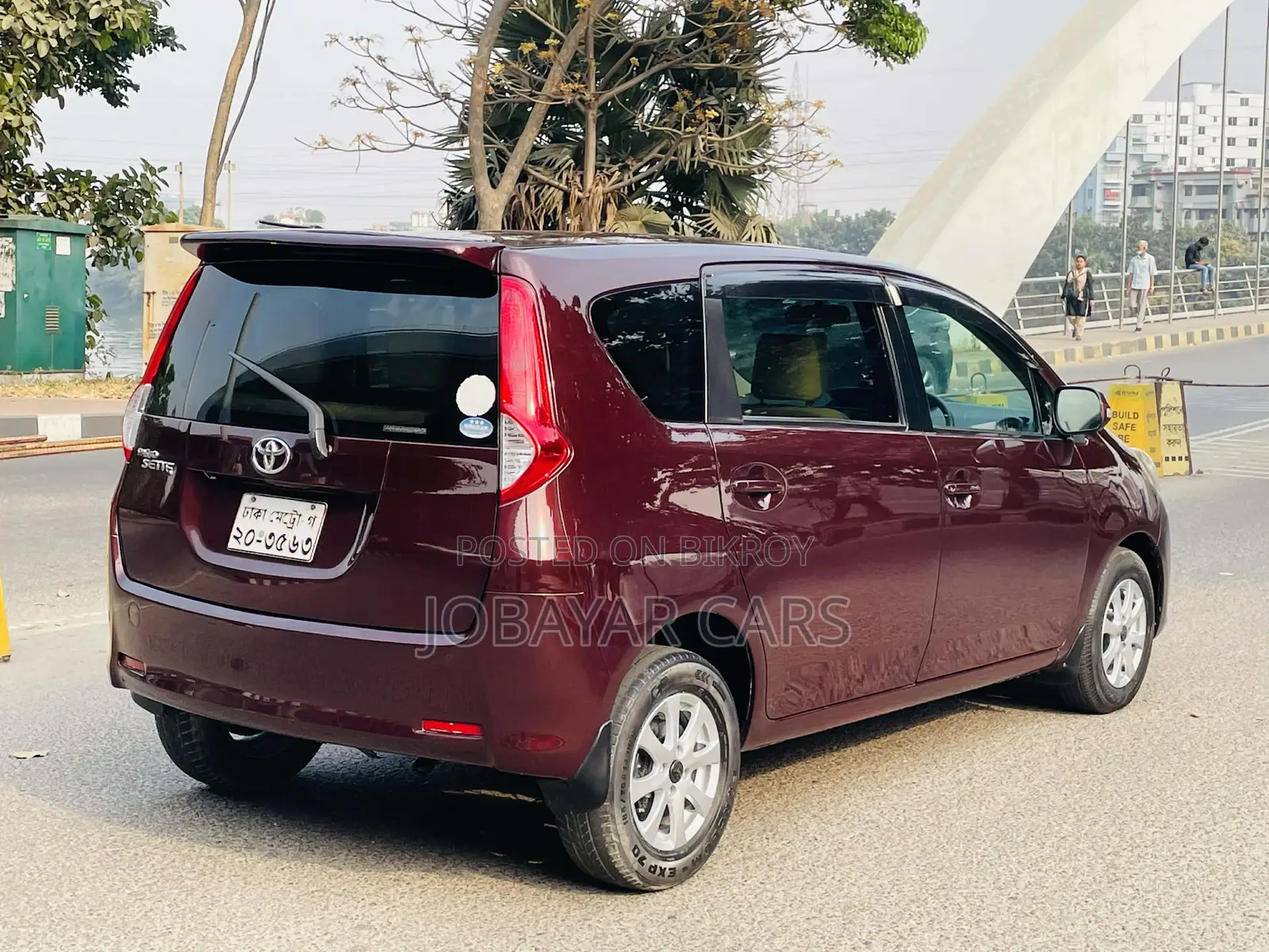 New Toyota Passo Sette 2009 Maroon