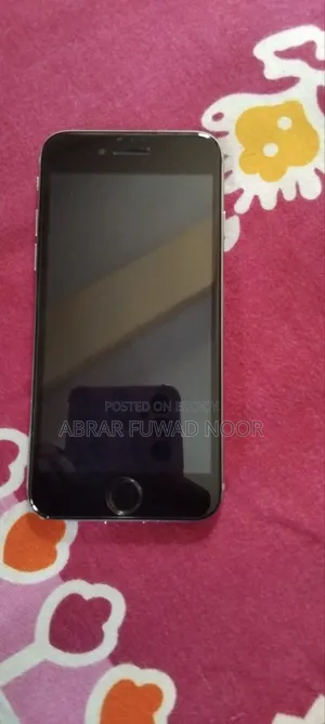 Apple iPhone 6s 16 GB Rose Gold