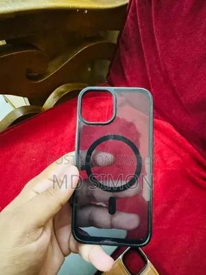 iPhone 13 Cover