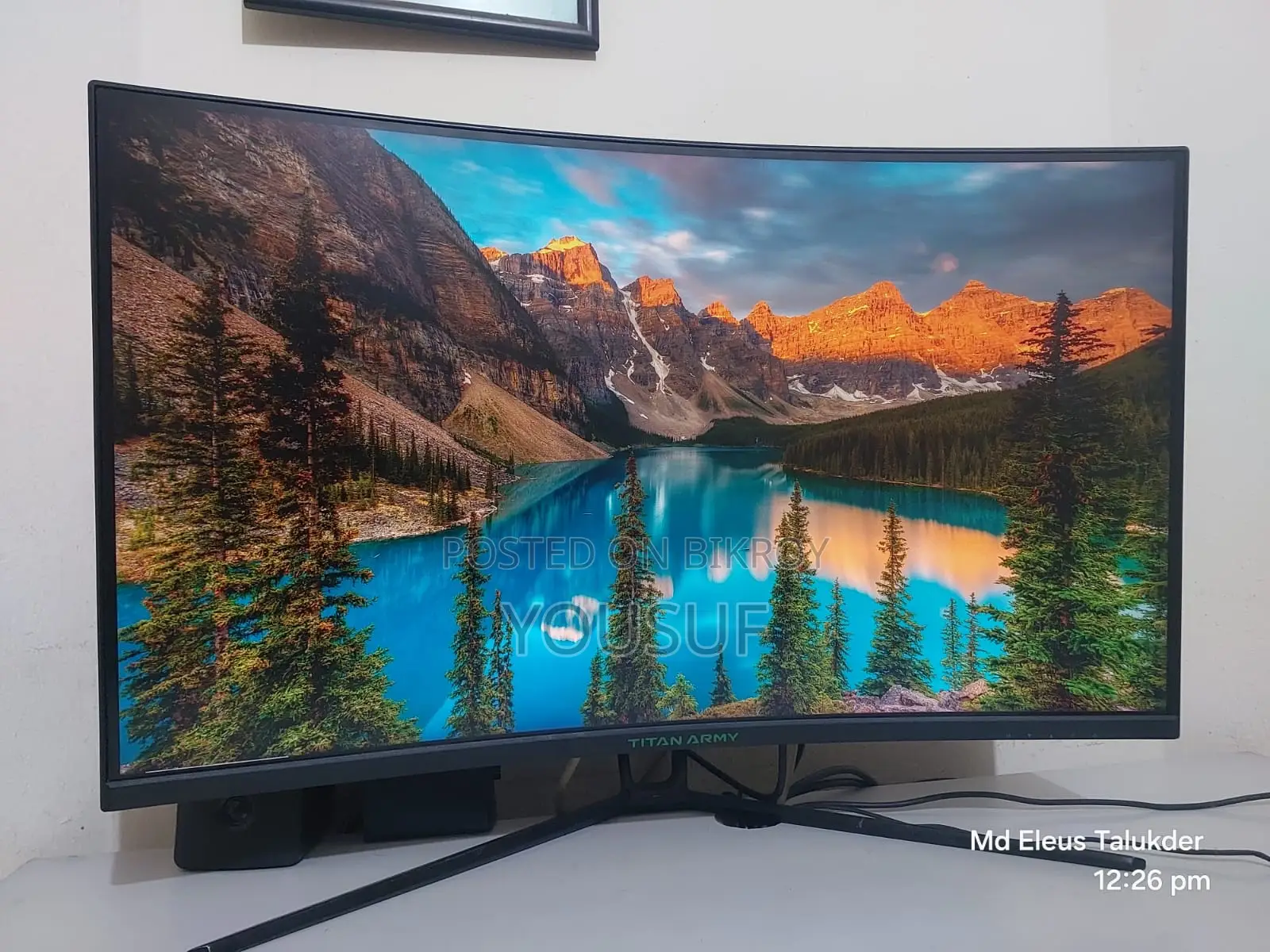32" Titan Army Full Fresh Curve Monitor