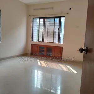 2300sqft Office Rent