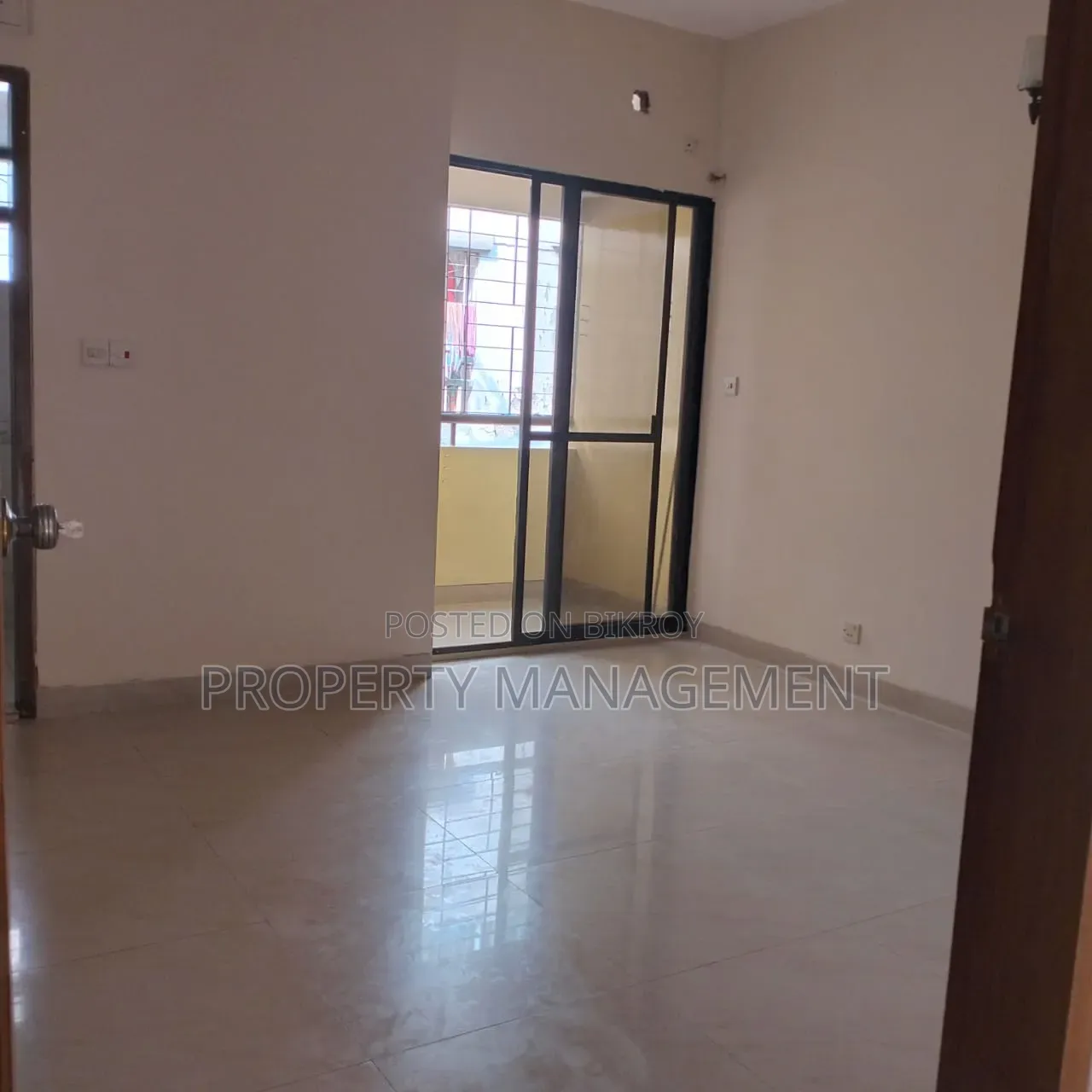 2300sqft Office Rent