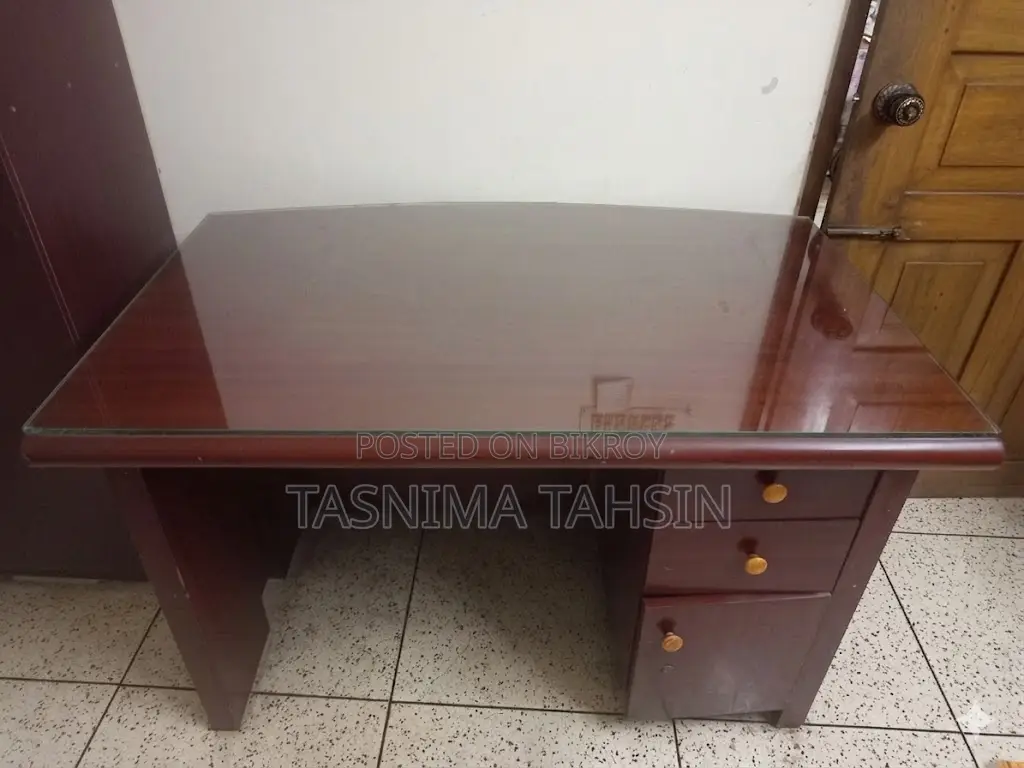 Boss Office Table