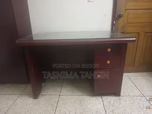 Boss Office Table