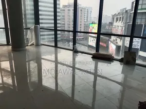 গুলশান ১-এ ৩৬০০ বর্গফুটের বাণিজ্যিক স্পেস ভাড়া হবে।