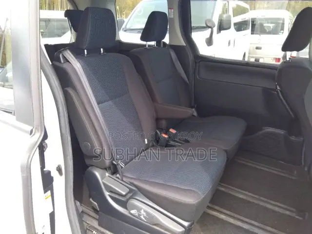 Toyota Noah 1.8 FWD Hybrid (7 Seater) 2021 Pearl
