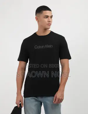 Calvin Klein Black T-shirt