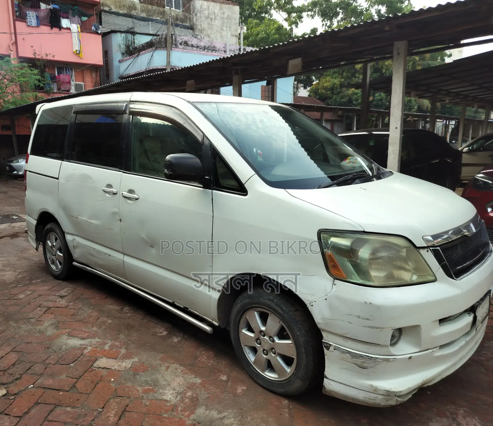 Toyota Voxy 2002 White